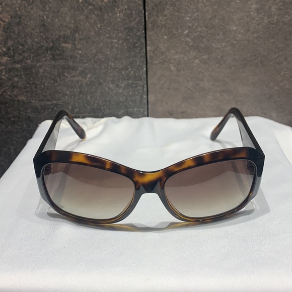 Authentic Gucci Sunglasses with cover - Picture 2 of 8